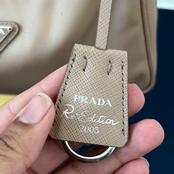 Prada Tessuto Re-Edition 2000 Mini Hobo - Picture 10 of 11